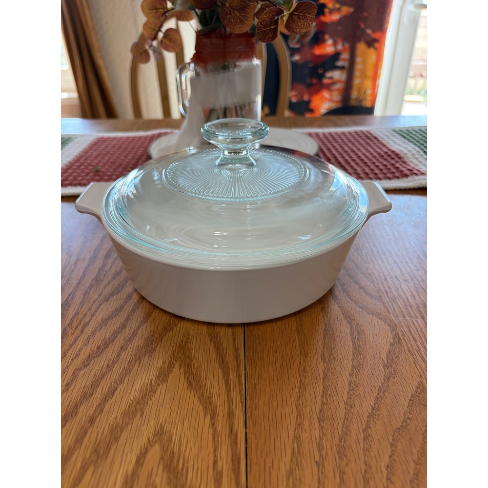 Centura by Corning 1 Quart Saucepan White with Pyrex C-5-C Glass Lid Vintage MCM